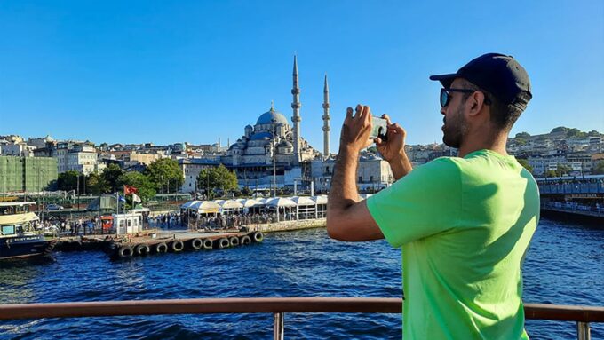 Istanbul: Asian Side Walking Tour With Ferry Ride - Turkish Food and Entertainment