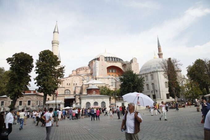 Istanbul Basilica Cistern Hagia Sophia Blue Mosque Old City - Dress Code