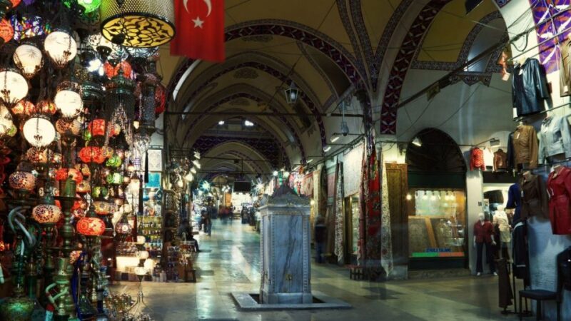Istanbul: Basilica Cistern Skip-the-line Entry & Guided Tour - Grand Bazaar Exploration