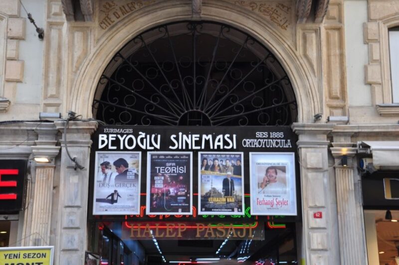 Istanbul: Beyoğlu District Half-Day Walking Tour - Customer Reviews