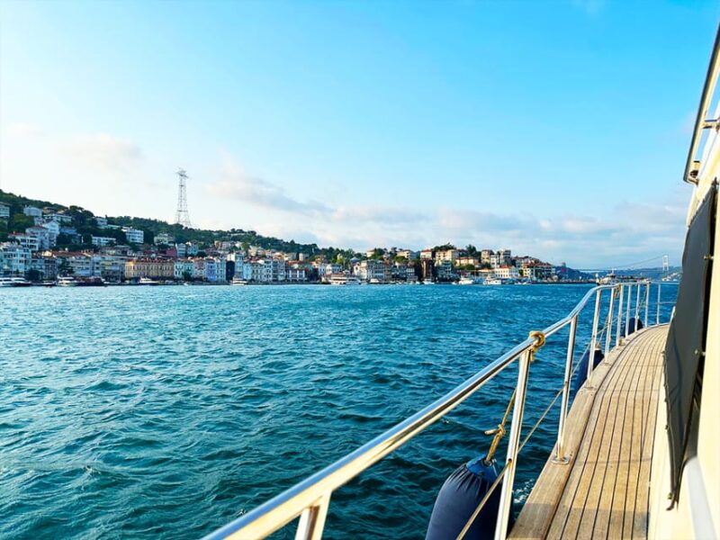 Istanbul: Bosphorus and Golden Horn Sunset Yacht Cruise - Meeting Point and Transportation