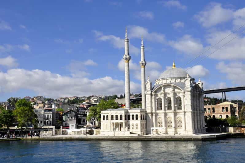 Istanbul: Bosphorus Boat Cruise - Scenic Route and Landmarks