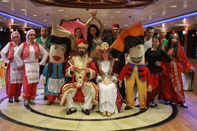 Istanbul: Bosphorus Boat Cruise With Dinner & Entertainment - Inclusions
