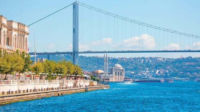 Istanbul: Bosphorus Cruise and Bus Tour With Bazaar Visit - Sightseeing Includes