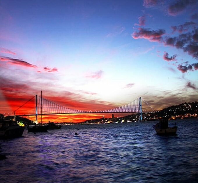 Istanbul: Bosphorus Cruise With 1 Stop on the Asian Side - Iconic Sights