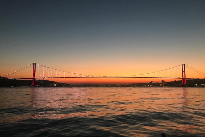 Istanbul Bosphorus Dinner Cruise and Turkish Night Show - Cruise Duration and Timing