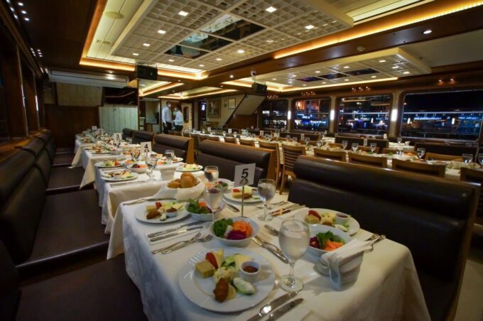 Istanbul: Bosphorus Dinner Cruise and Turkish Night Show - What to Expect Onboard