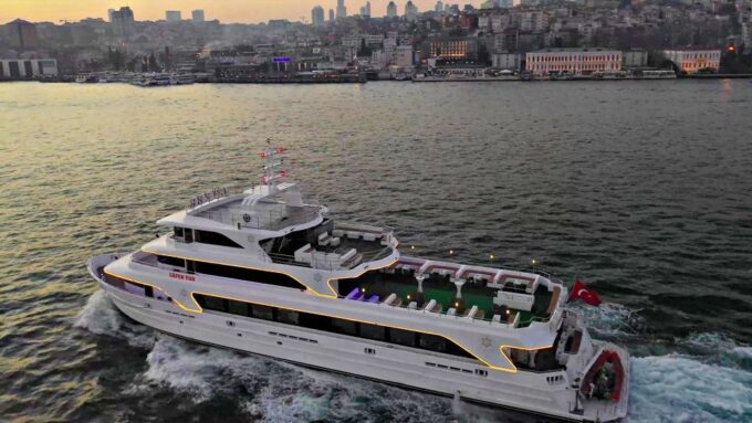 Istanbul: Bosphorus Dinner Cruise & Show With Private Table - Customer Feedback