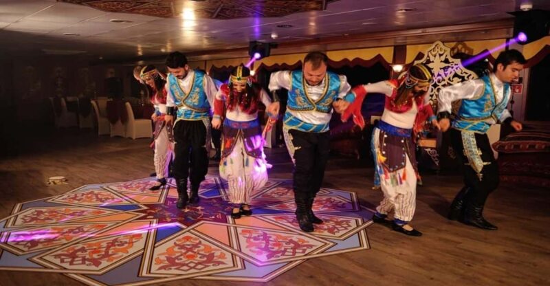 Istanbul: Bosphorus Dinner Cruise W/ Folklore Show & Dinner - Key Points