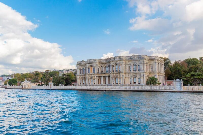 Istanbul: Bosphorus Guided Sightseeing Cruise - Bosphorus Strait and Landmarks