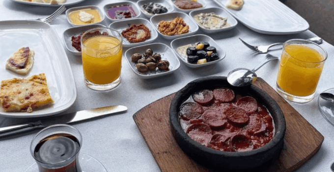 Istanbul: Bosphorus Morning Cruise With Breakfast - Meeting Point Details