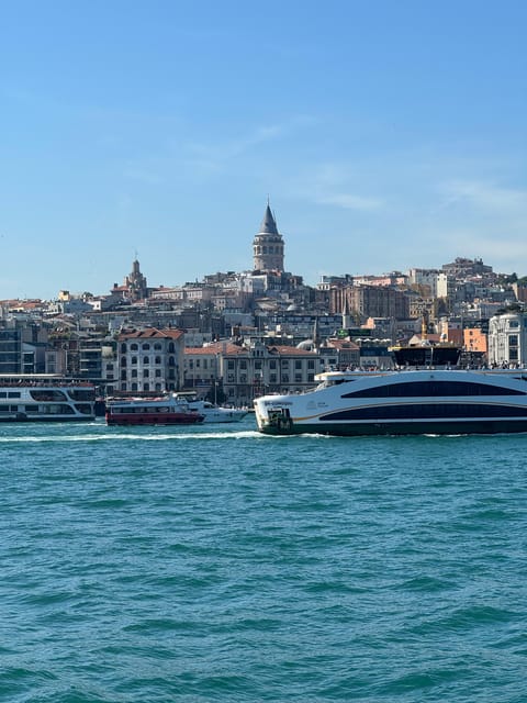 Istanbul: Bosphorus River Sunset Yacht Tour With Commentary - Bosphorus River Sightseeing