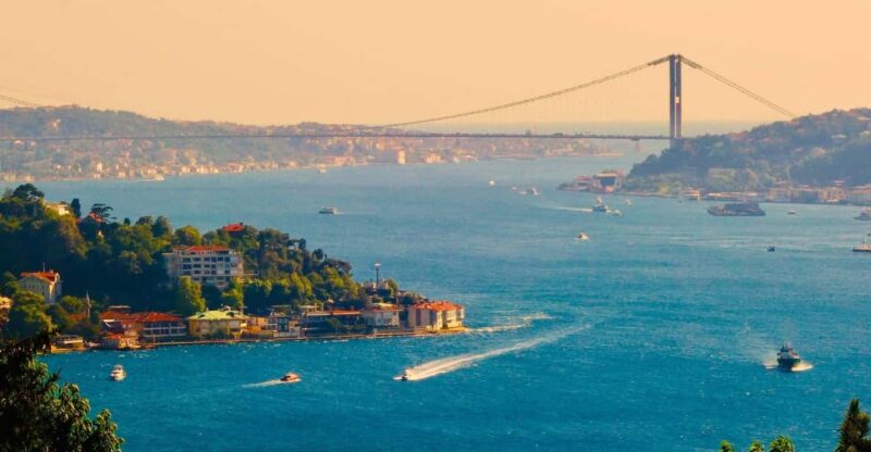 Istanbul: Bosphorus Strait and Black Sea Cruise With Lunch - Key Stops Along the Way