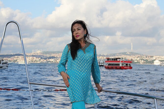 Istanbul Bosphorus Sunset Cruise on a Luxurious Yacht - What to Expect