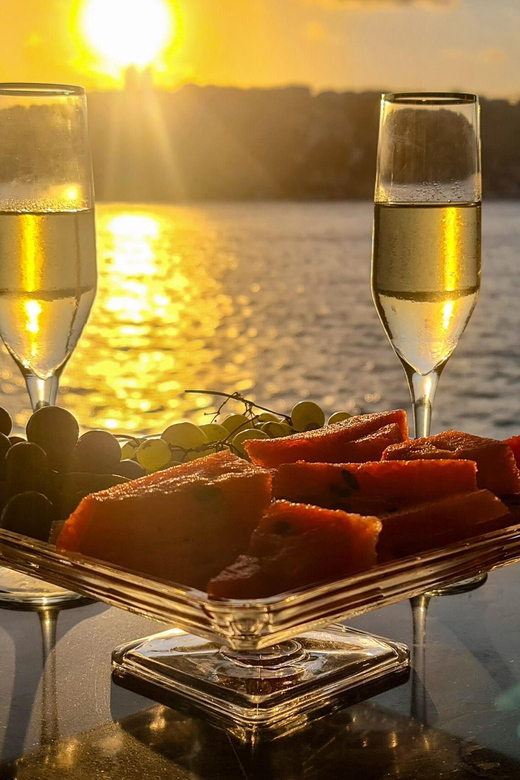 Istanbul: Bosphorus Sunset Cruise With Drinks & Snack - Captivating Cruise Experience