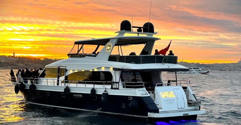 Istanbul: Bosphorus Sunset Yacht Cruise With Live Guide - Starting Location