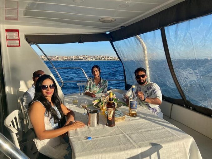 Istanbul: Bosphorus Yacht Cruise at Sunset With Snacks - Booking and Reservation Details