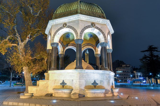 Istanbul Byzantine and Ottoman Tour: Hagia Sophia, Topkapi Palace, Blue Mosque and Grand Bazaar - Topkapi Palace