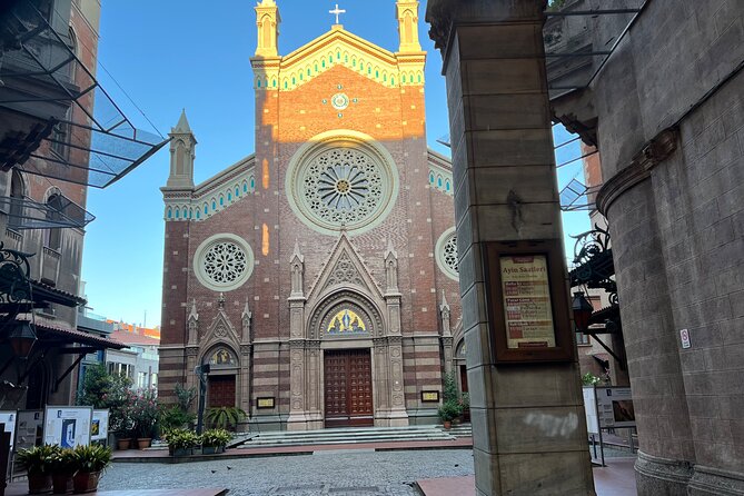 Istanbul: Church, Synagogue and Mosque Walking Tour - Discovering the Neve Shalom Synagogue