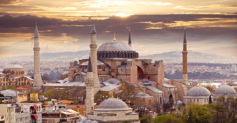 Istanbul City Tour & Blue Mosque,Hagia Sophia,Topkapi Palace - Key Points