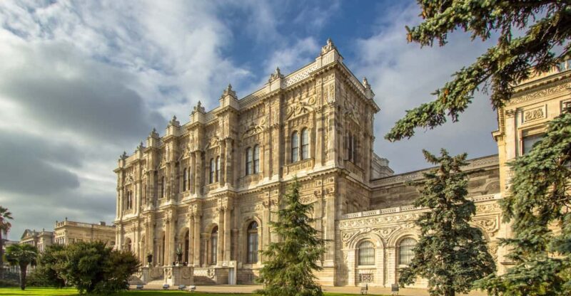 Istanbul: Dolmabahçe Palace Entry Ticket With Guided Tour - Explore Dolmabahce Palace