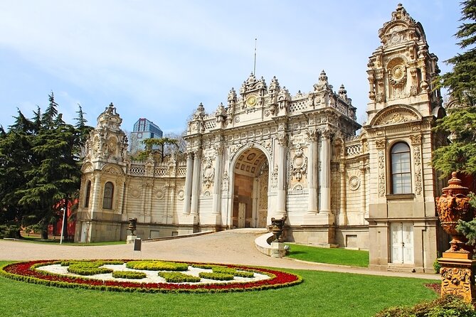 Istanbul Dolmabahçe Palace Private Tour With Transfers - Accessibility and Group Size