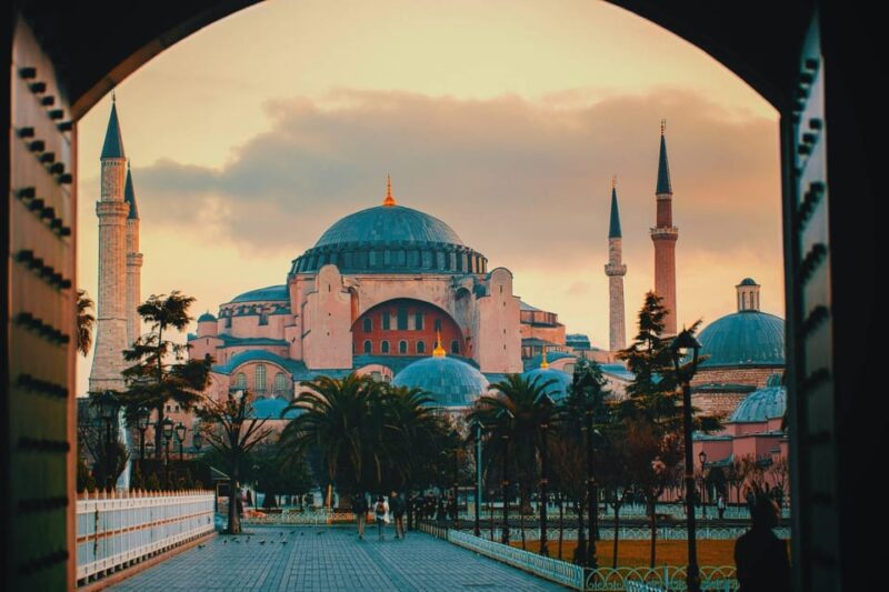 Istanbul: Explore Istanbuls Heritage Half-Day Morning Tour - Itinerary and Highlights