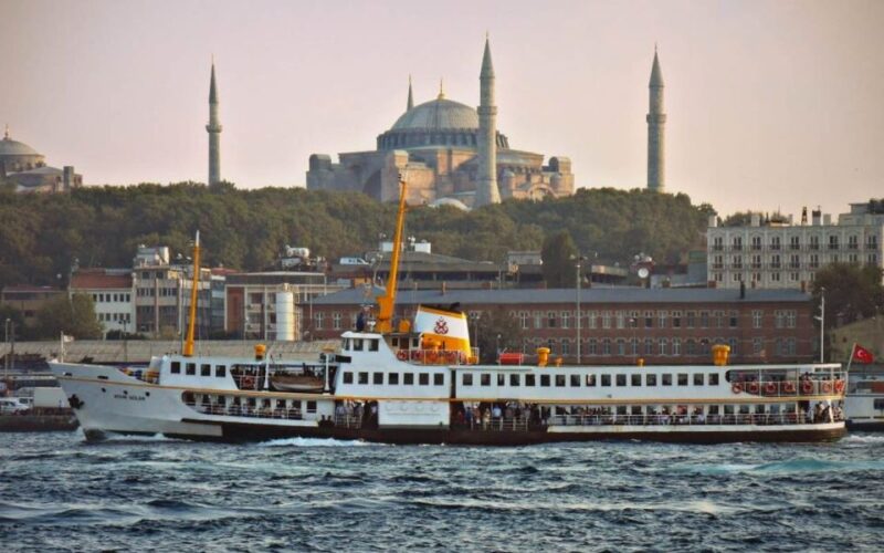 Istanbul: Full Day Princes Islands Guided Tour With Lunch - Itinerary Details