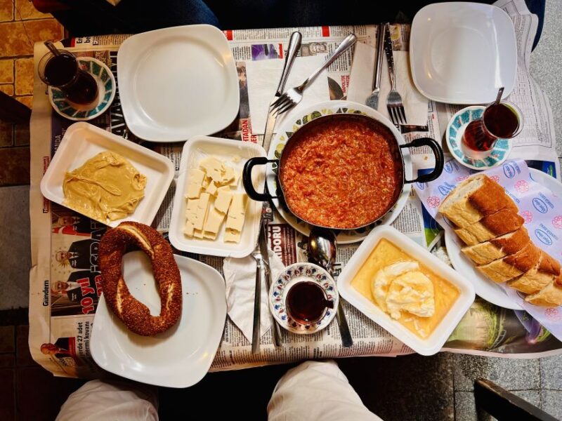 Istanbul: Guided Food Tour of Street Food and Markets - Experience Highlights