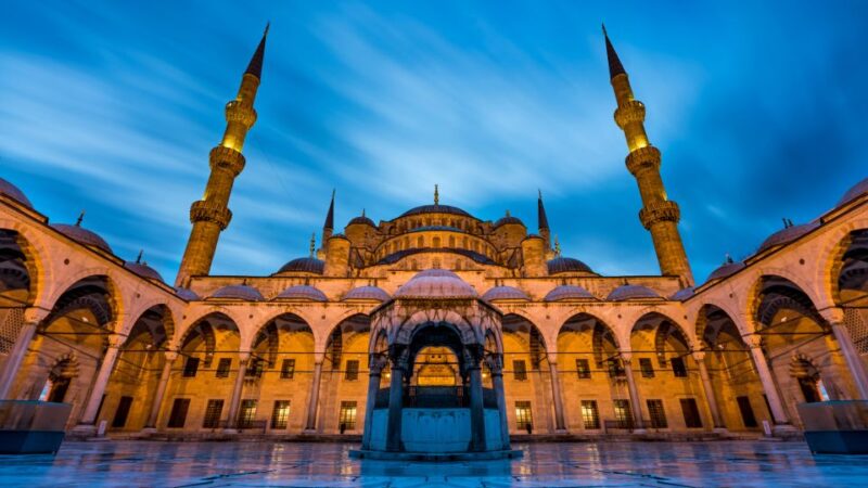 Istanbul: Hagia Sophia, Blue Mosque, and Grand Bazaar Tour - Notable Considerations