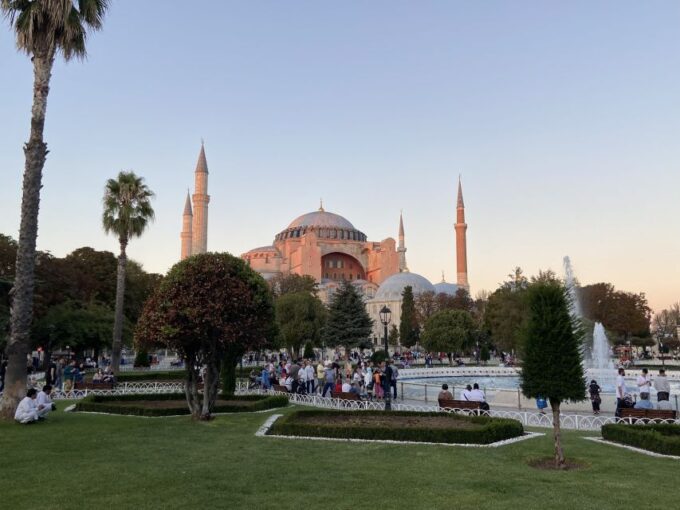 Istanbul: Half-Day Morning Hagia Sophia & Blue Mosque Tour - Shopping at Grand Bazaar