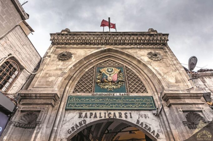 Istanbul: Half-Day Walking Tour Byzantine Relics Exploration - Meeting Point and Duration