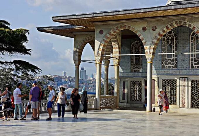 Istanbul: Historic Areas Walking Tour - Inclusions and Exclusions