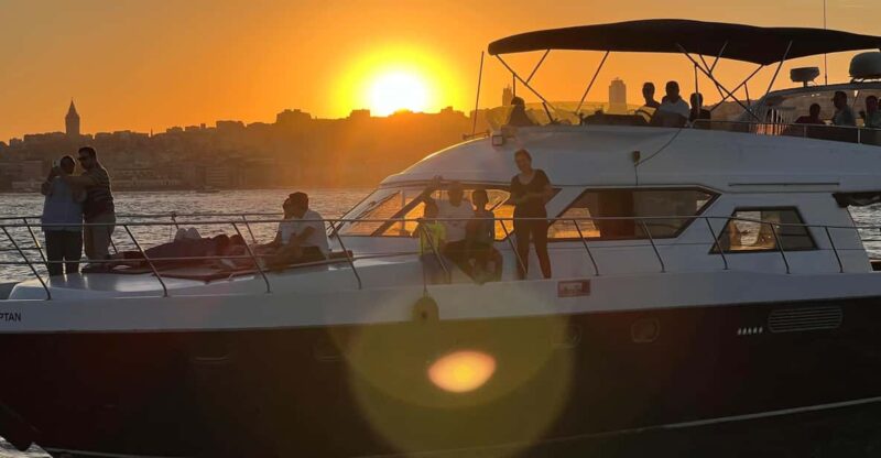 Istanbul: Luxury Yacht Tour at Sunset With Snacks - Itinerary and Meeting Point