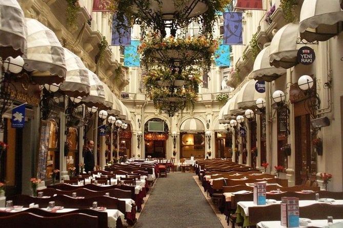 Istanbul Modern City - Galata & Pera & Taksim Guided Walking Tour - Experiencing the Cihangir Atmosphere