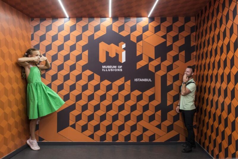 Istanbul: Museum of Illusions Ticket - Accessibility and Meeting Point