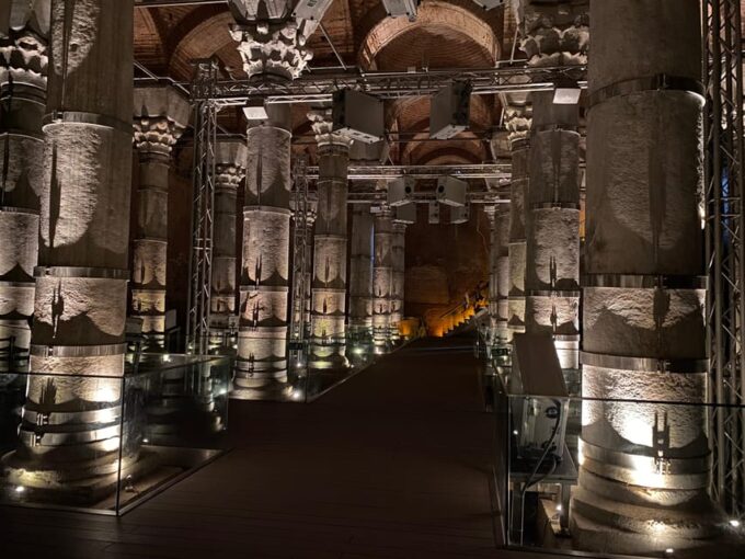 Istanbul-Night Walking Tour/Impressive Food Stops - Private Group Option
