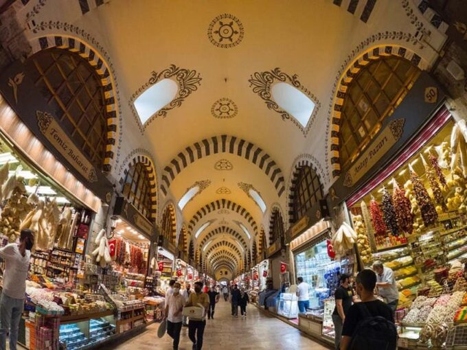 Istanbul: Old City and Bosphorus Bus Tour With Lunch - Scenic Bosphorus Boat Cruise