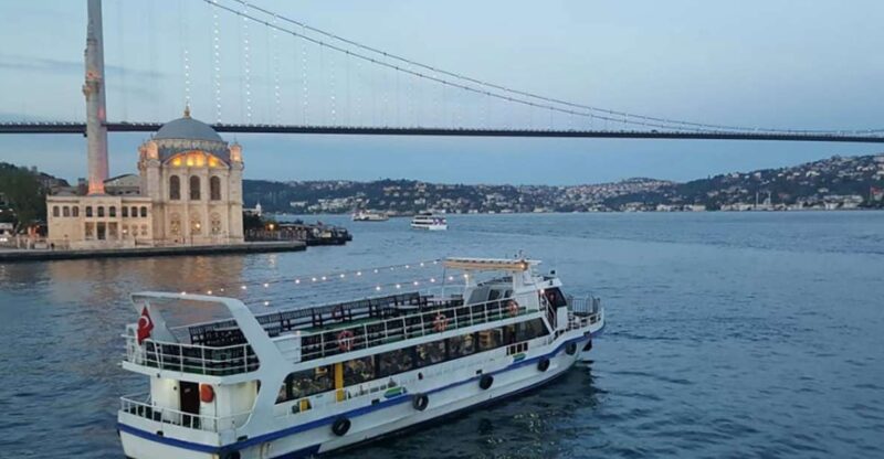 Istanbul: Old Town Highlights Tour & Bosphorus Cruise - Key Points
