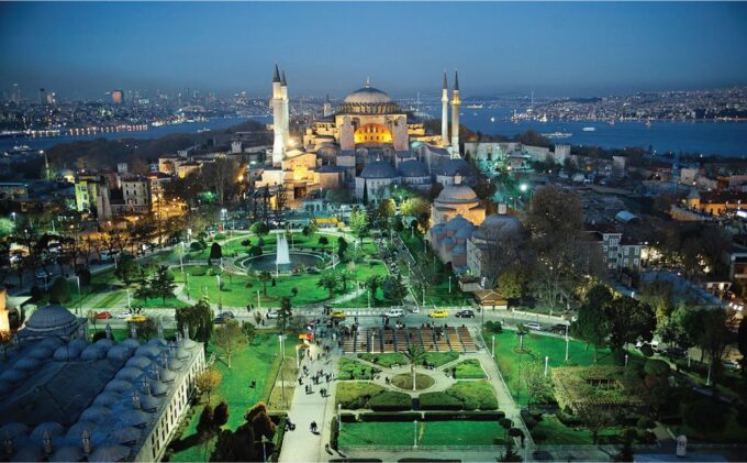 Istanbul: Old Town Highlights Tour & Bosphorus Cruise - Guided Tours and Free Time