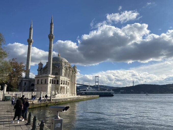 Istanbul: Old Town Highlights Tour & Bosphorus Cruise - Frequently Asked Questions