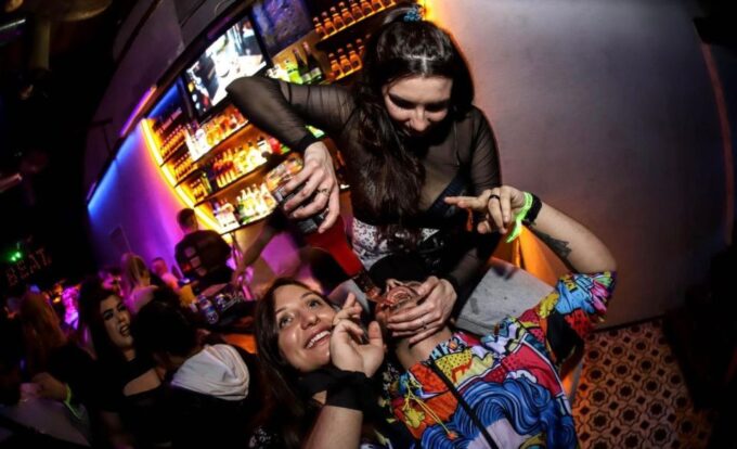 Istanbul: Party Pub Crawl With Party Bus - Customer Ratings and Feedback