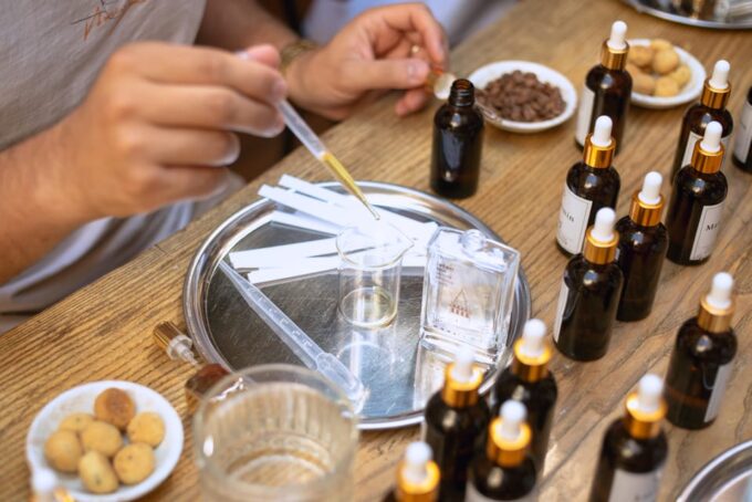 Istanbul: Perfume Making Workshop - Perfume Creation Process