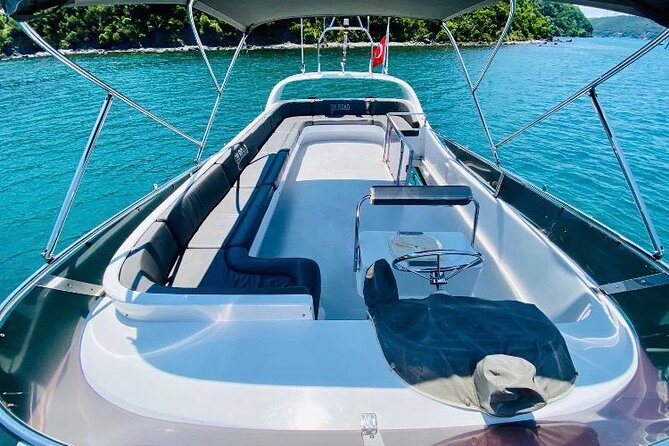 Istanbul: Private Bosphorus Tour On Luxury Yatch - Why Choose TOFA WORLD TRAVEL