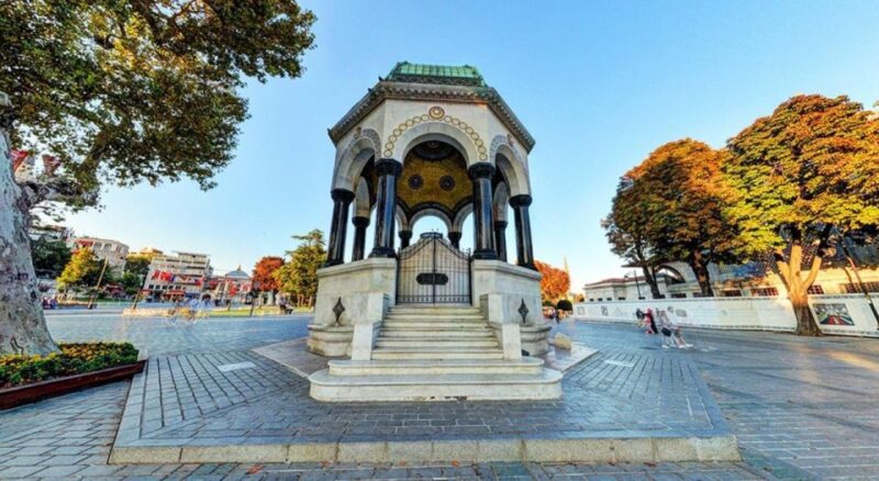 Istanbul: Private Guided Walking Tour - Itinerary Highlights