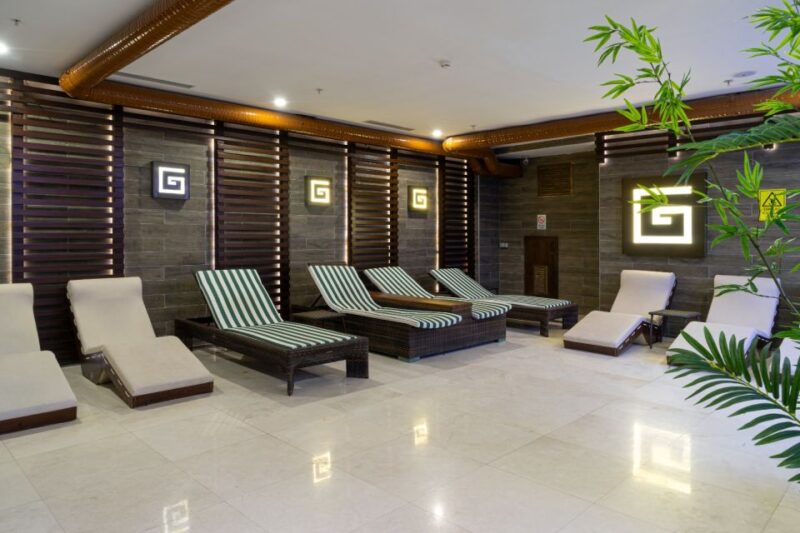 Istanbul: Private Turkish Bath, Massage, and Pool in Taksim - Accessibility and Restrictions
