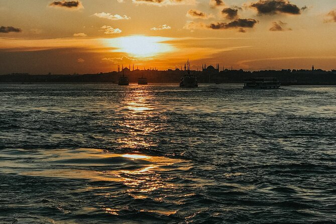 Istanbul Private Yacht Sunset Tour - 2 Hours - Reviews Summary