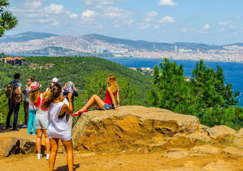 Istanbul: Round-Trip Ferry Tickets to the Princes Islands - Key Points