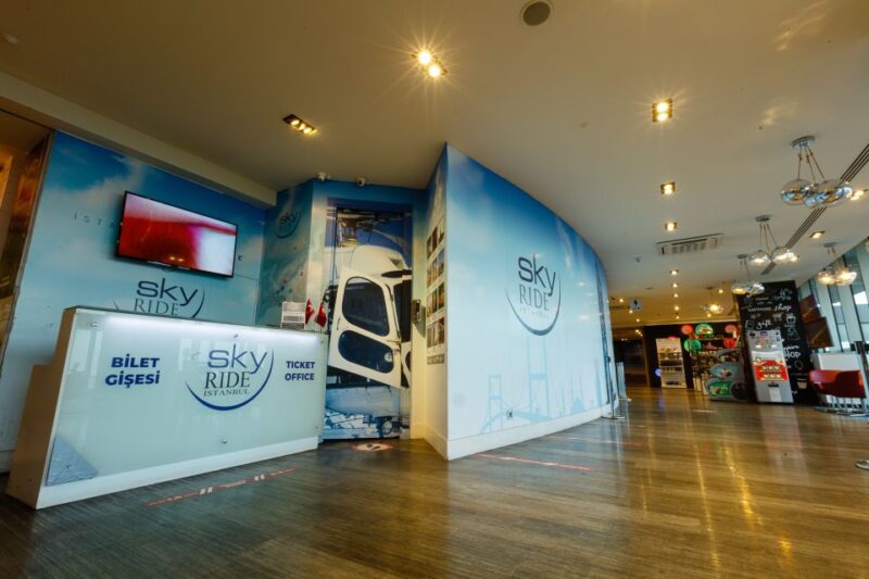 Istanbul: Sapphire Observation Deck Entrance - Observation Deck Features