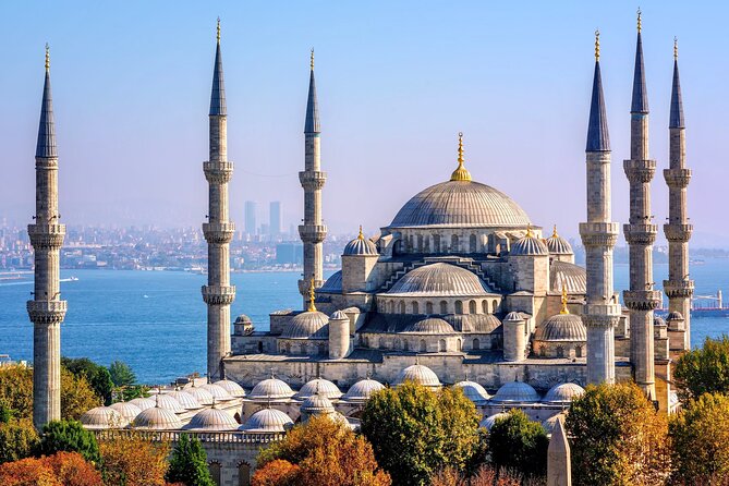 Istanbul Small-Group City and Secret Streets Tour With Guide - Visiting the Hagia Sophia